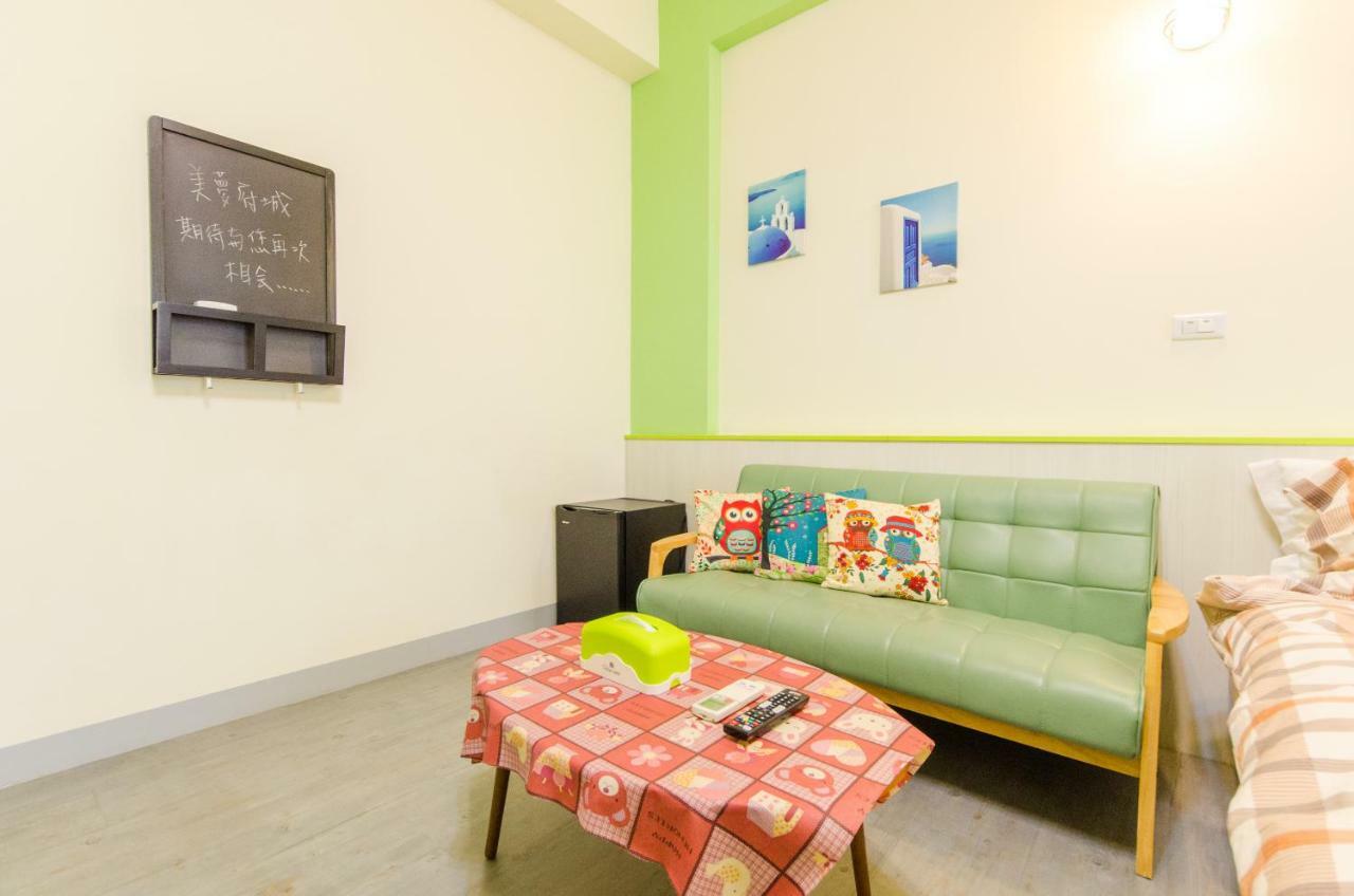 Beautiful Dream Tainan Homestay Exterior photo